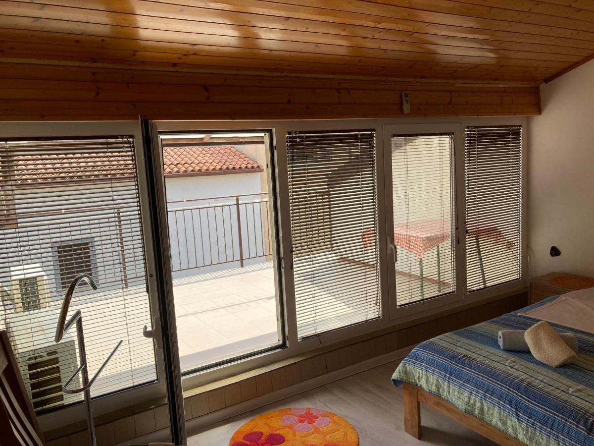 Apartments Hrnjic Умаг Екстериор снимка