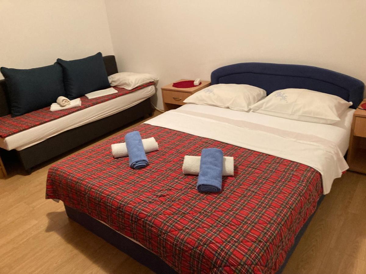 Apartments Hrnjic Умаг Екстериор снимка